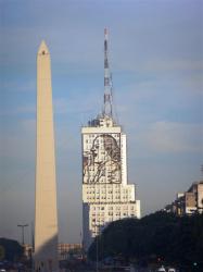 L'obélisque et immeuble avec Evita Peron